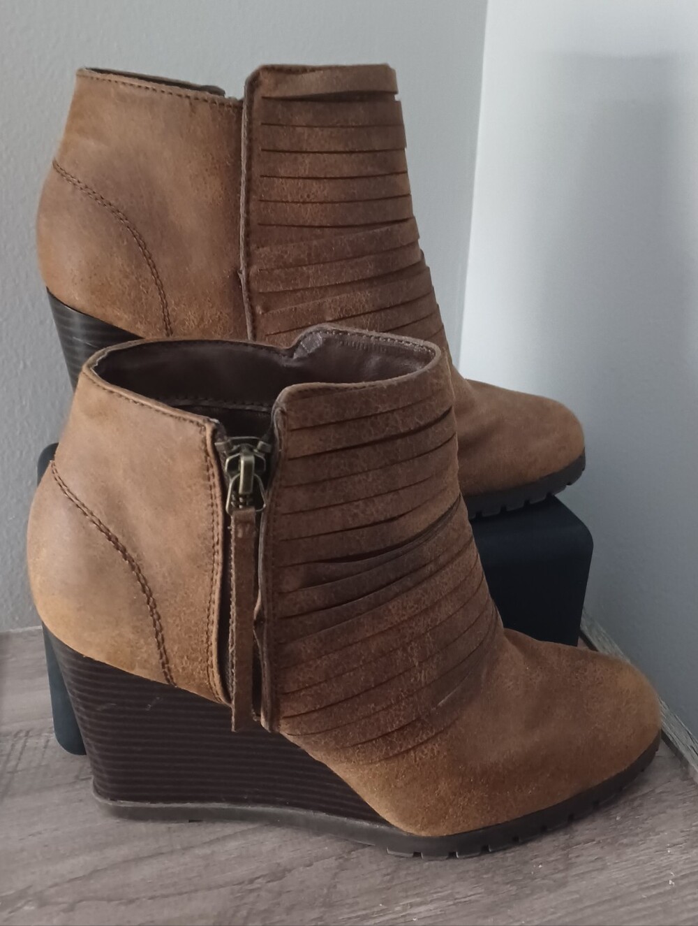 Sugar Wedge Heel Boots Sz 6